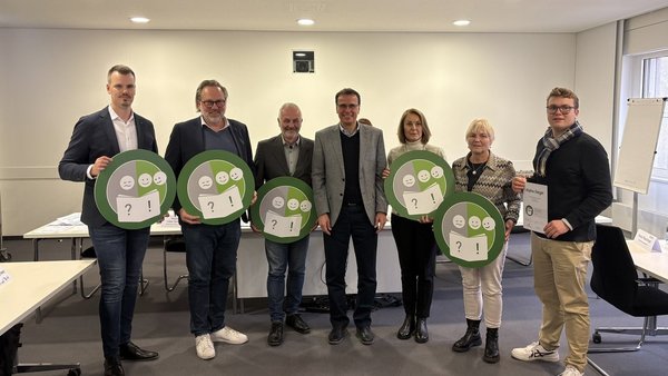 Verleihung des AlphaSiegels an die BBQ-Niederlassung Pforzheim Verleihung des AlphaSiegels an die BBQ-Niederlassung Pforzheim